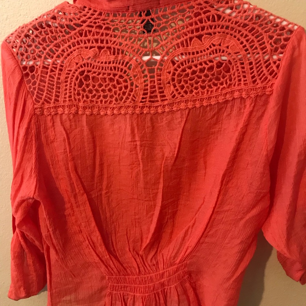 Top - Picture 2 of 4